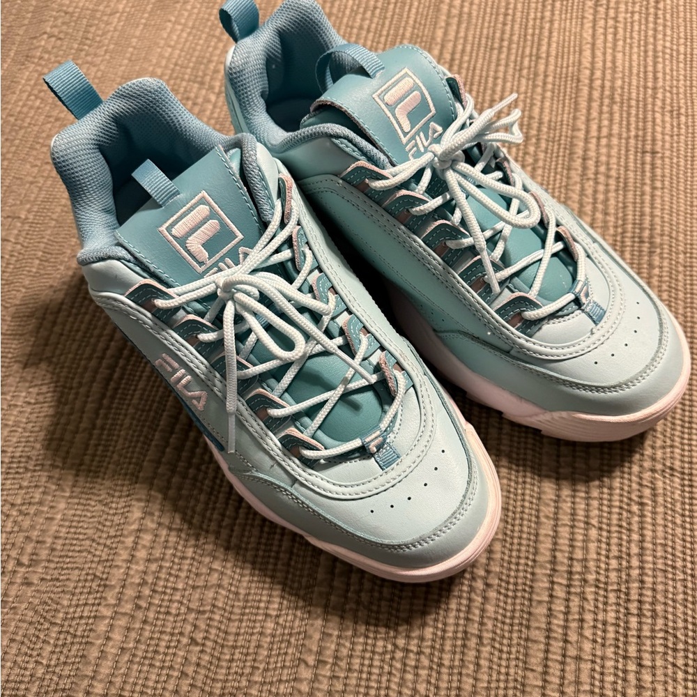 Fila Disruptor Sneakers. Used in “Like New” condition - Picture 1 of 10